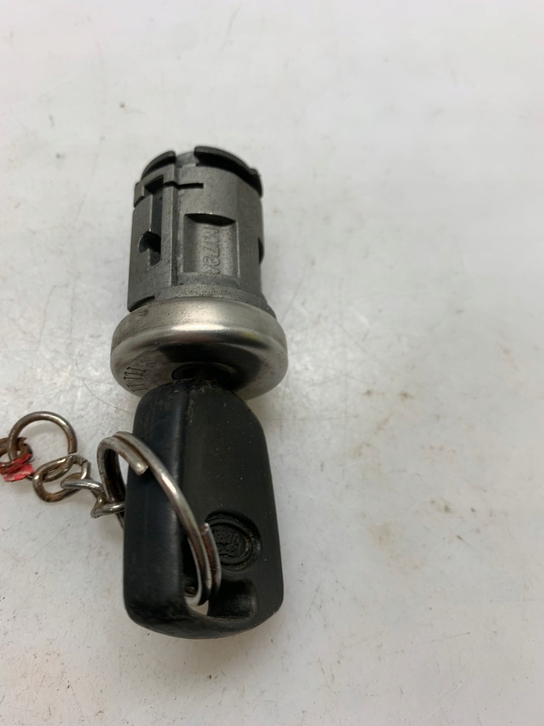 фото №1, Замок запалювання з ключ ford m179a