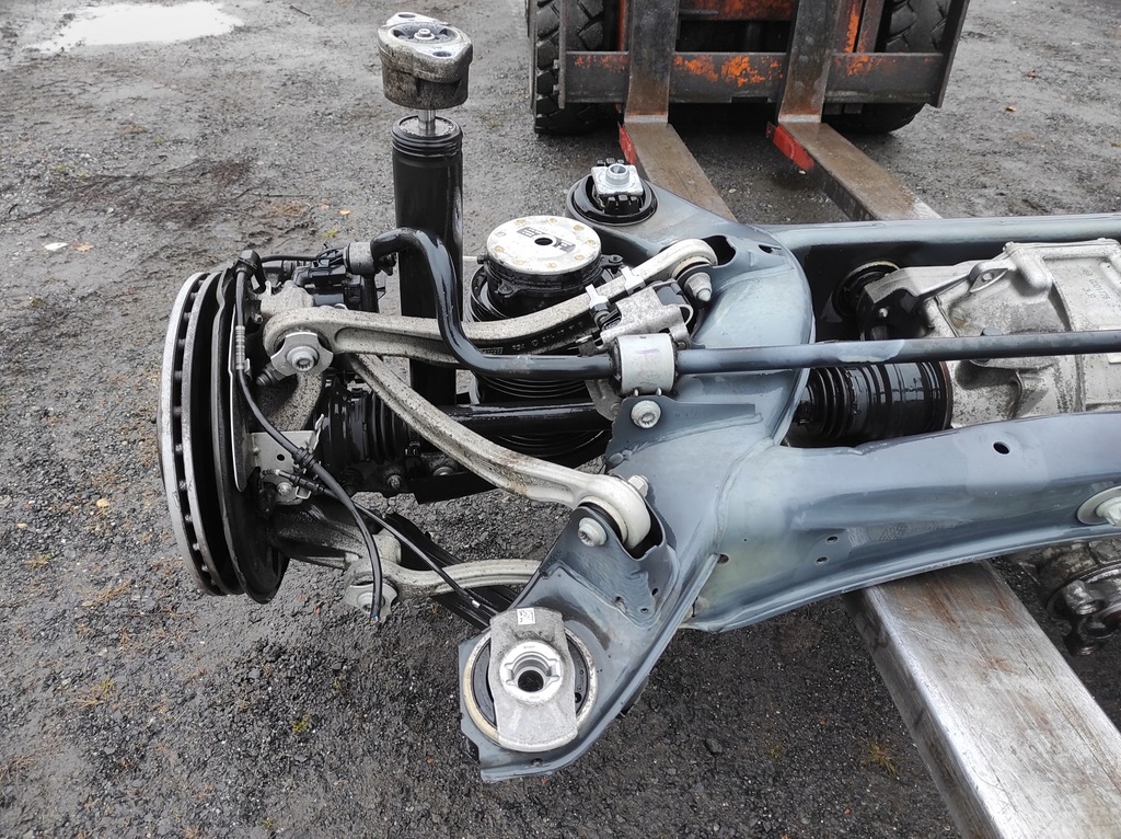 фото №4, Поворотний кулак задня ліва права mercedes e klasa w213