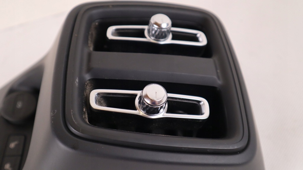 фото №5, Volvo xc40 защита рамка туннель задняя 31469030