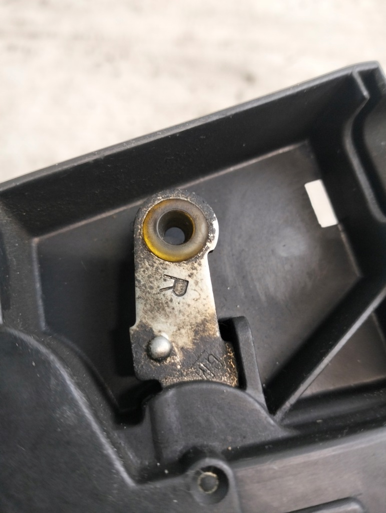 фото №10, Замок дверь правый перед opel vivaro a lift 2011r 8200042171