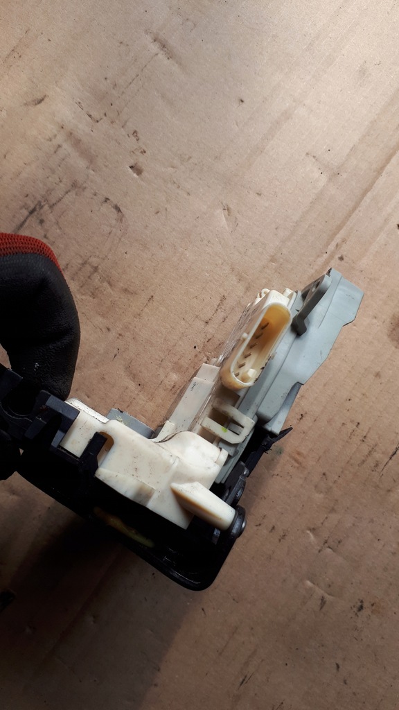 фото №5, A4 b8 s4 замок дверь правый задняя задний 8k0839016c 6pin