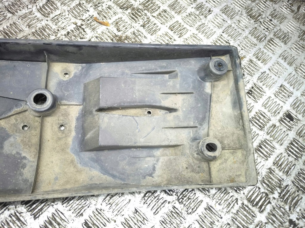 Купить Lexus is 3 xe30 2015 накладка подвеска боковое  5816530110