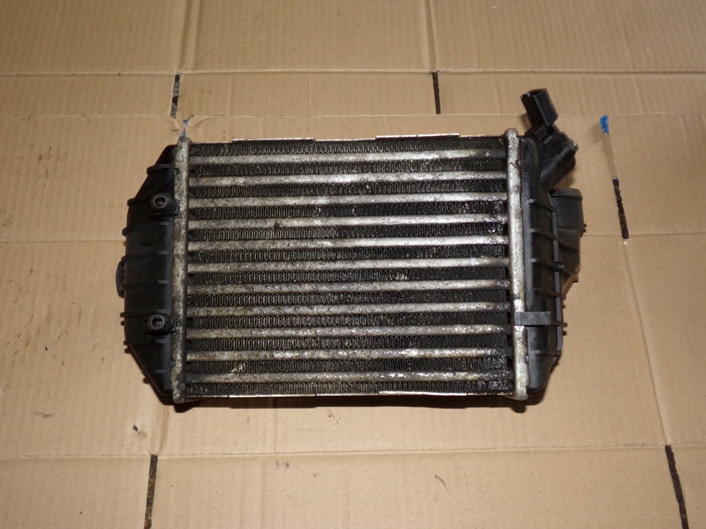 фото №2, Інтеркулер правий радіатор superb 2.5 tdi