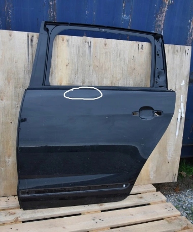 фото №1, Peugeot 5008 дверь