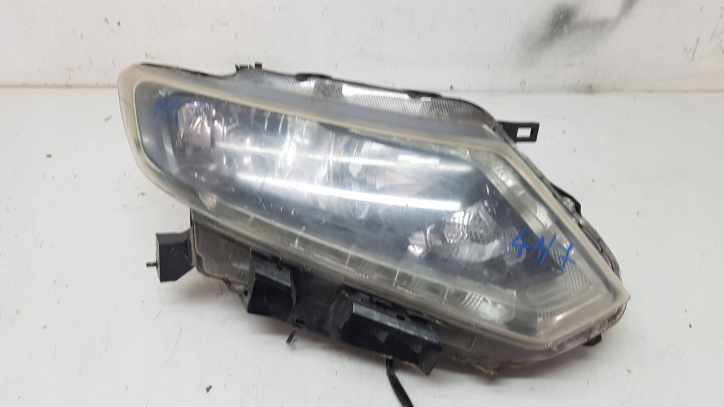 Купить Nissan x-trail t32 14- фара фара перед передний правая  led европа