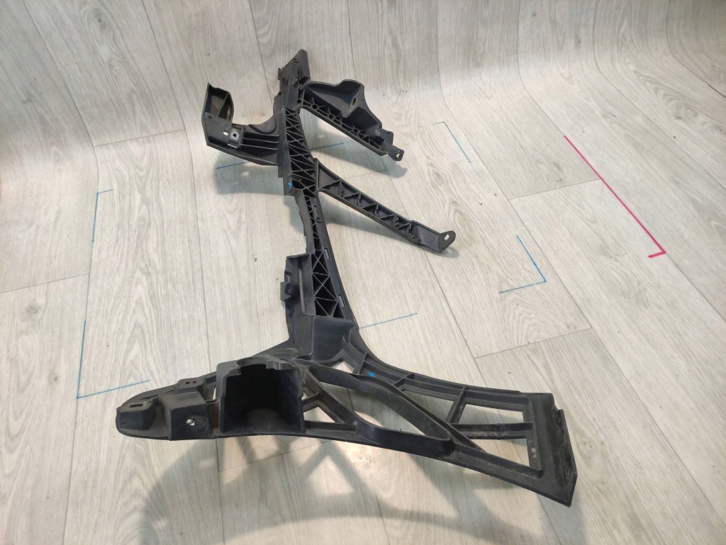 Купить Mercedes e-klasa w323 направляющая кронштейн бампера правый перед a2128852265