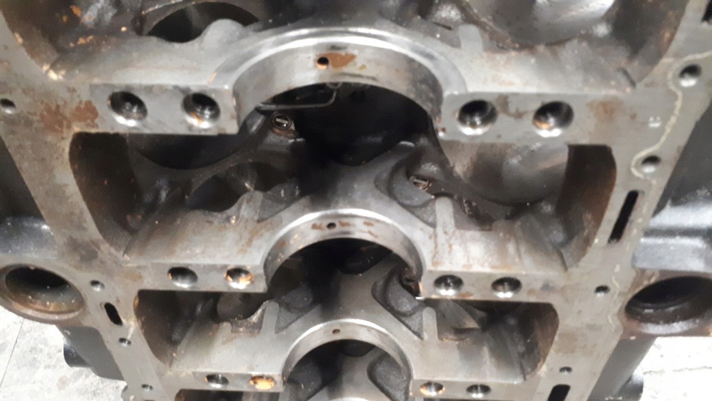 фото №10, 057103021r блок двигателя ase audi a8 d3 4.0tdi 275km 04r