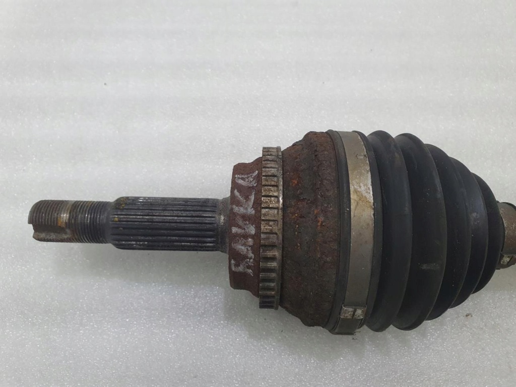 Приводной вал левый перед toyota rav 4 Оригинал