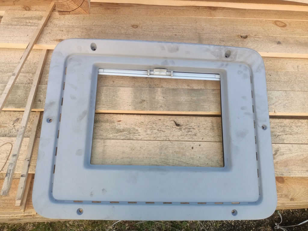 фото №1, Накладка рамка люк volvo fh fm 20379765 шторка