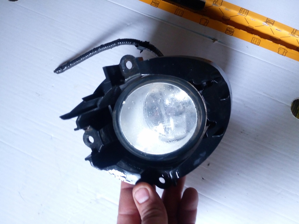 фото №1, Toyota avensis t27 09-12 противотуманная фара корзина правый