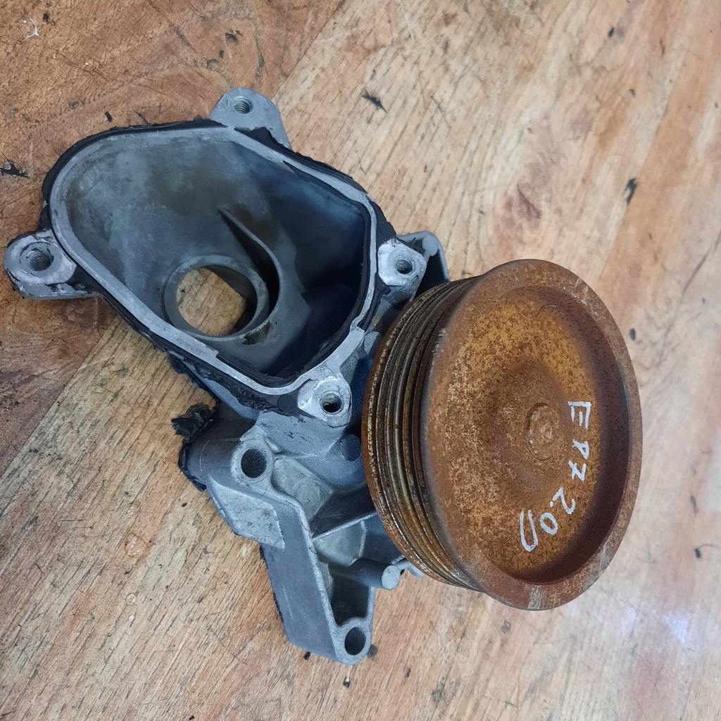 фото №4, Bmw e87 2.0d насос wody