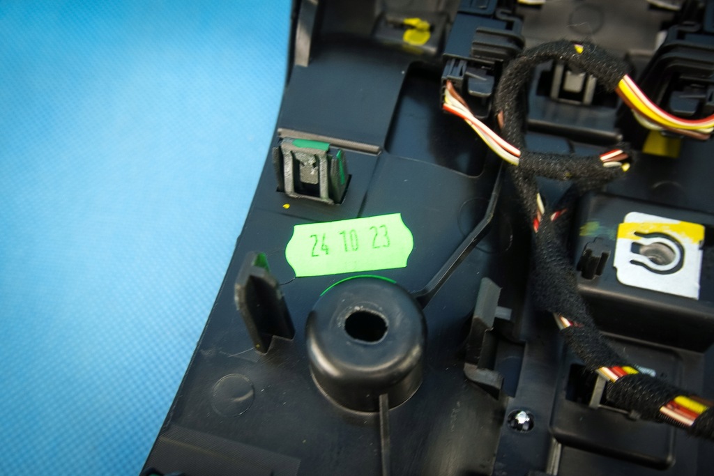 фото №16, Тунель середній led audi a8 s8 4h d4 4h1863240p 7v7 карбон