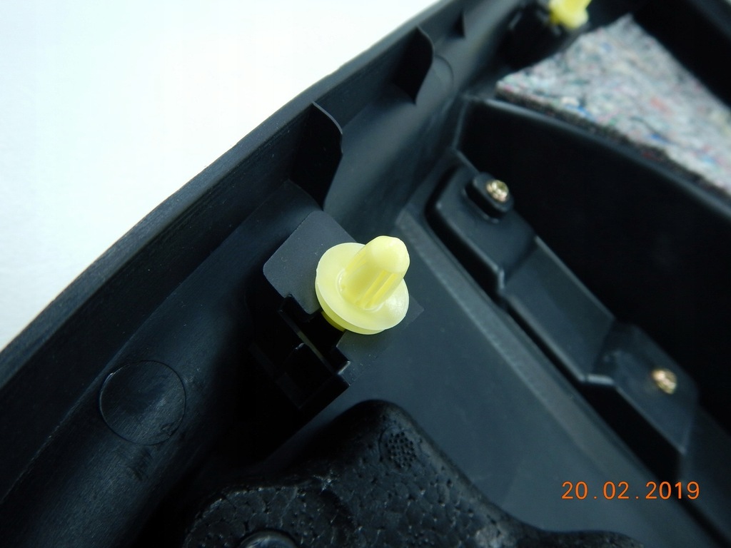 фото №9, Обшивка дверь правый перед mazda 2 dy новый с aso оригинальный номер