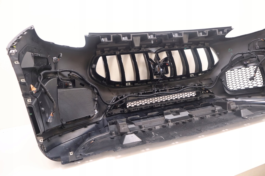 фото №13, Maserati grecale modena бампер перед