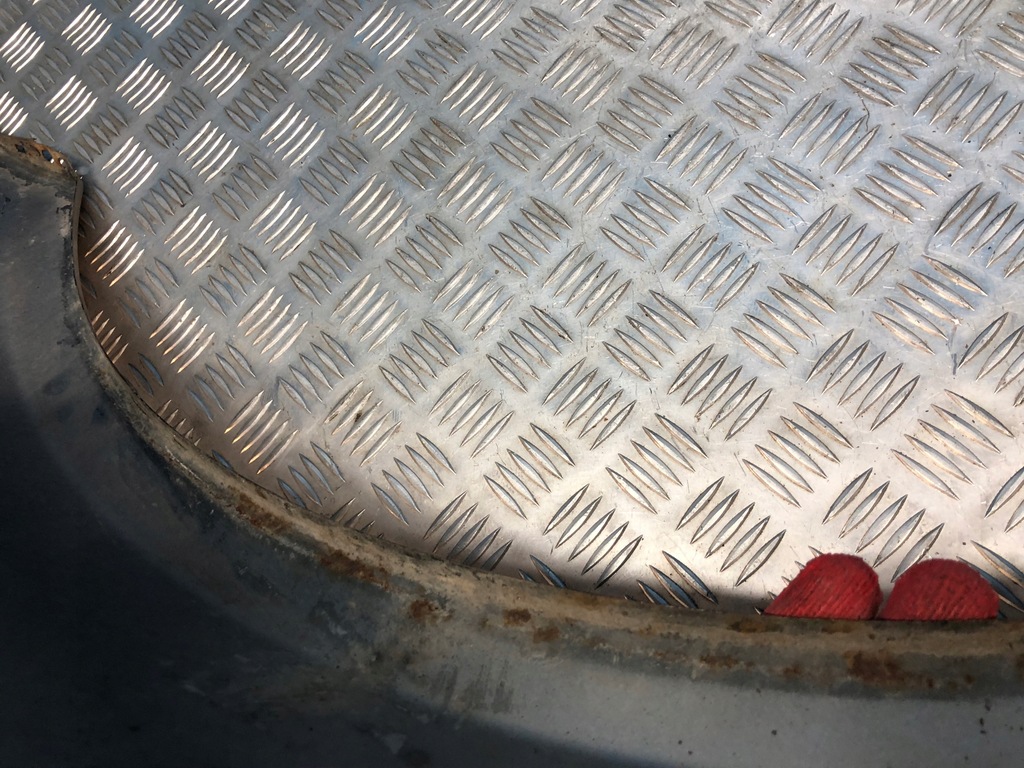 фото №12, Mercedes w251 05- крыло левый перед передний 693