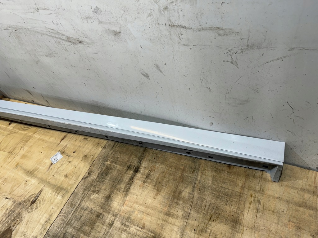 фото №5, Jaguar xe r-sport порог правый