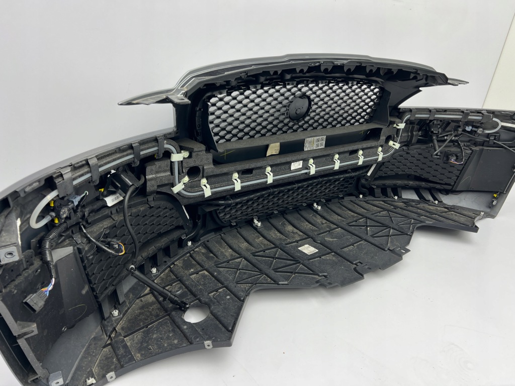 фото №9, Jaguar xf ii x260 бампер передний решётка радиатора 4x pdc омыватель kompletny 2015-