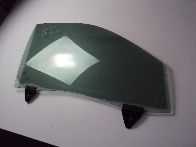 фото №1, Скло двері правий перед audi a4 b6