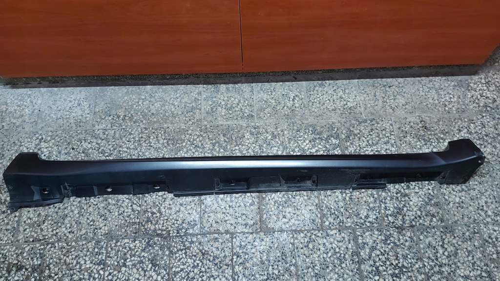 Купити Поріг накладка накладка поріг права toyota avensis t27 15- рестайлінг