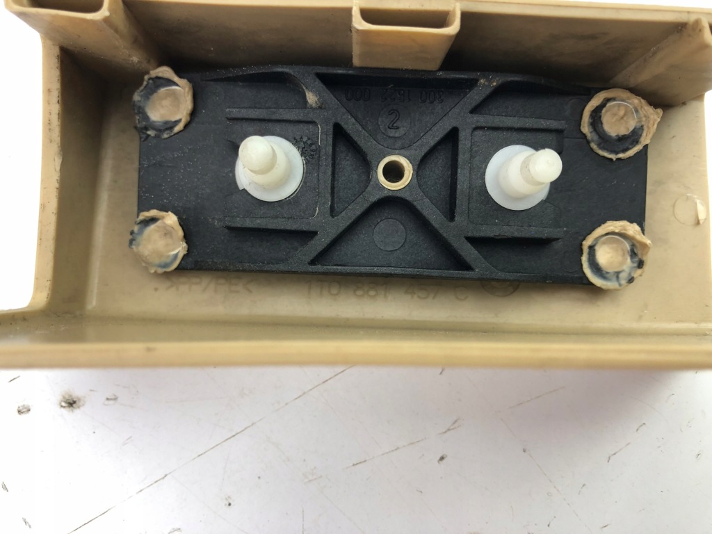 фото №7, Vw touran защита заглушка сиденье 1t0881457