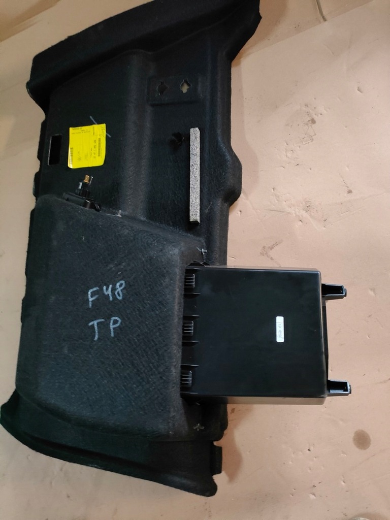 фото №5, Bmw x1 f48 обшивка багажника правий задня