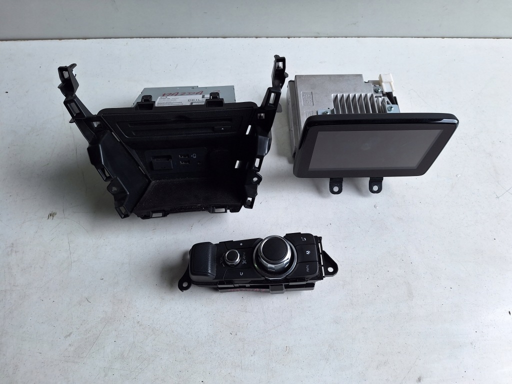 фото №1, Mazda 2 dj 17- навигация набор baar669c0k