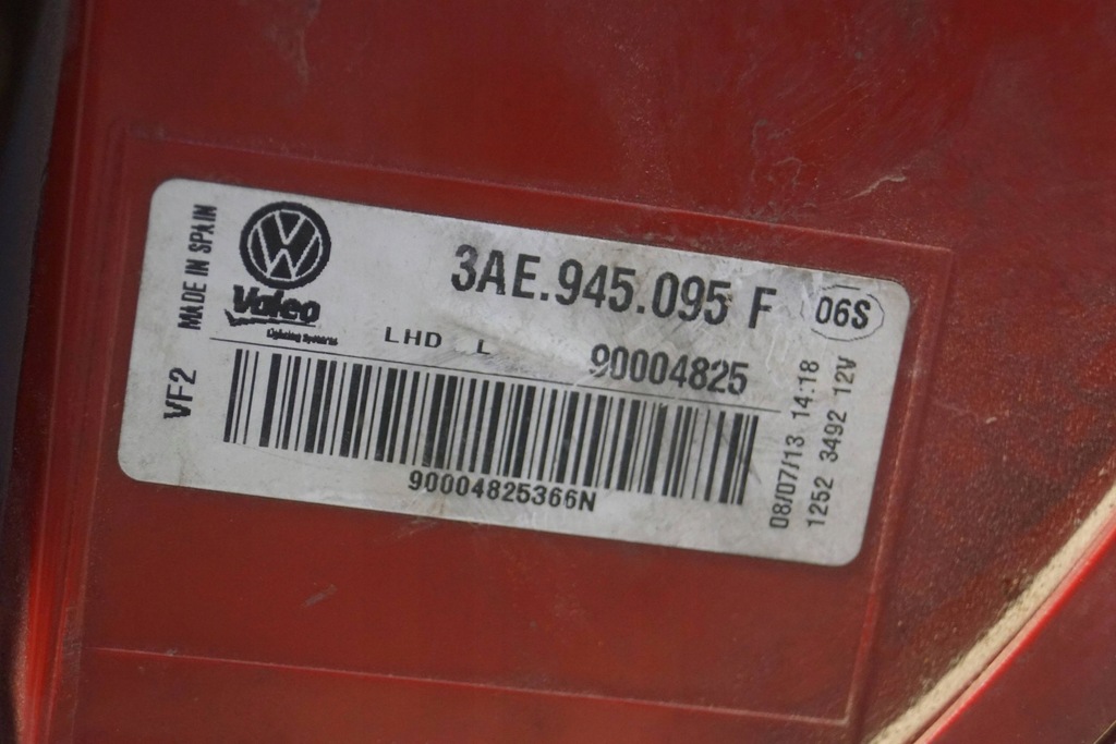 фото №16, Vw passat b7 sedan лампа prwy задняя s2094