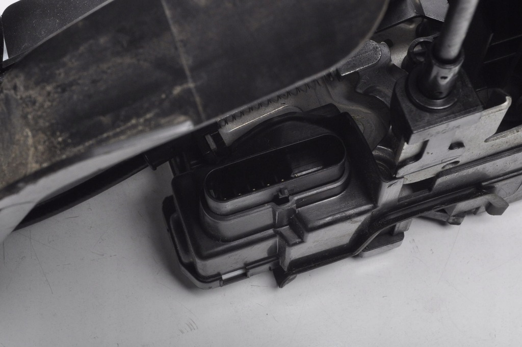 фото №8, Volvo v90 ii замок дверь левый перед передний 31349894