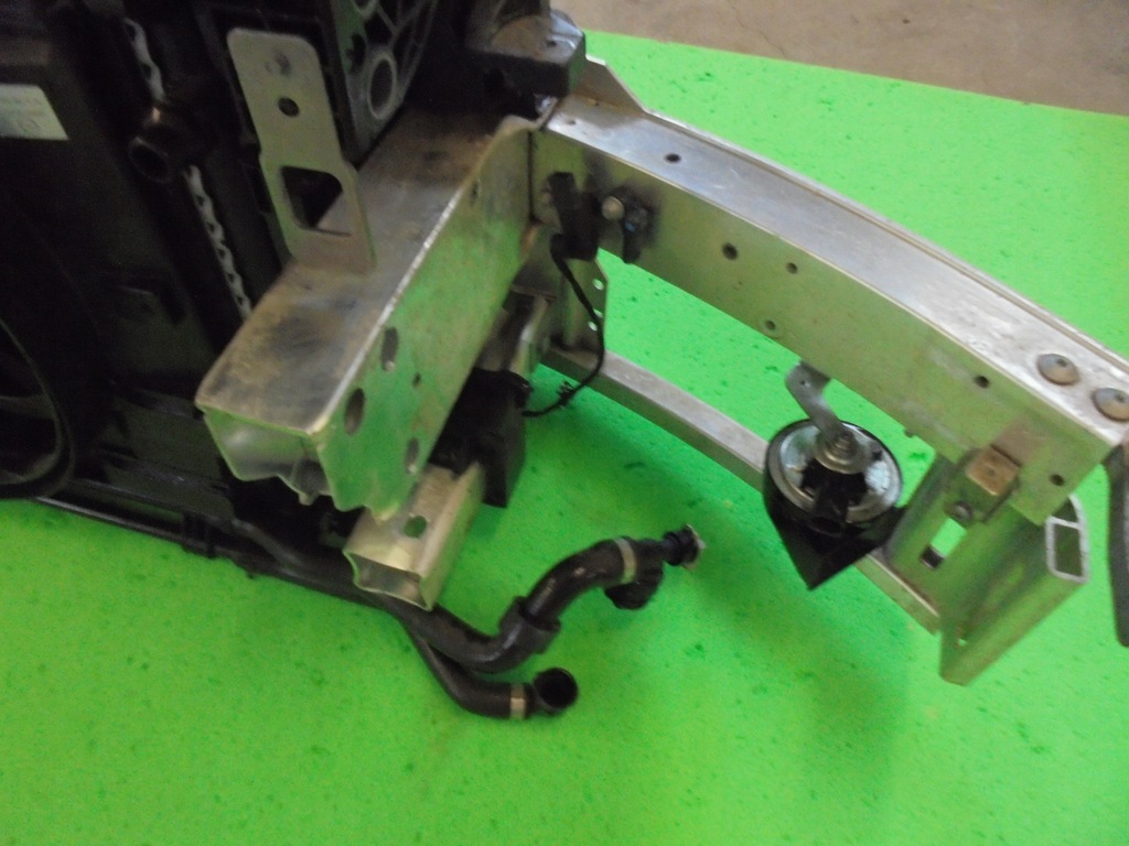 фото №6, Mercedes c klasa w206 радиатор pas передний kompletny гибрид