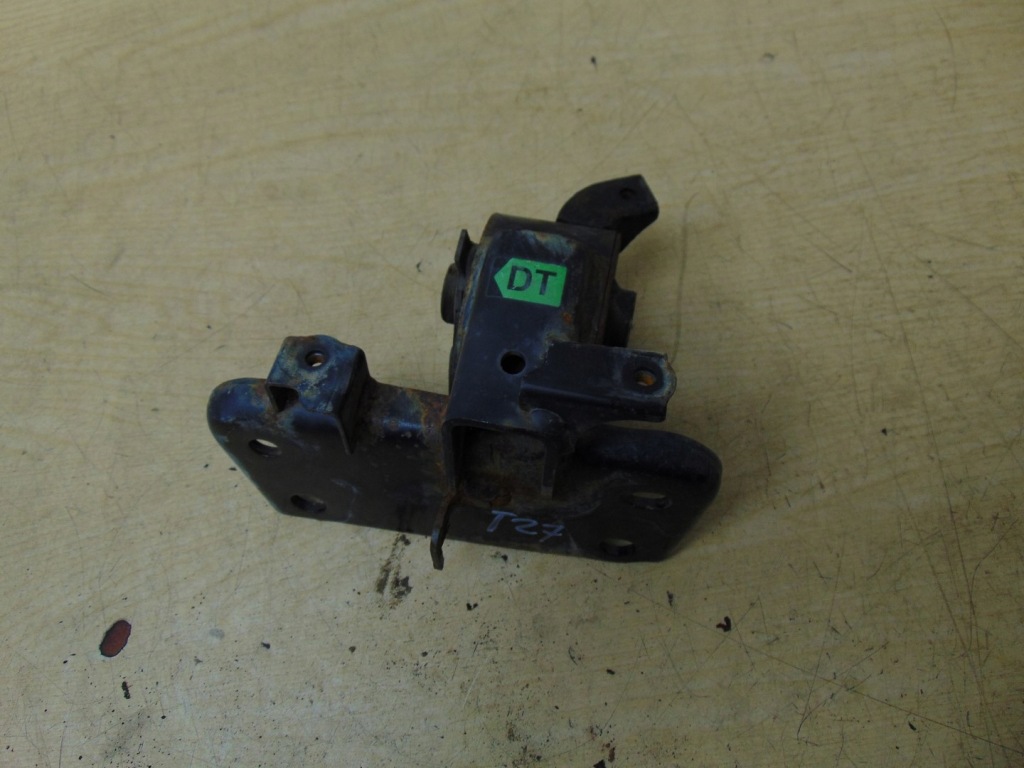 фото №1, Подушка двигуна toyota avensis t27 2.0 d4d
