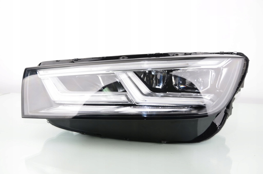 Купити Audi q5 full led 80a941033 ліва фара передня