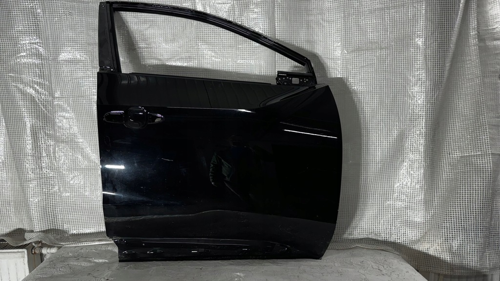 фото №1, Toyota bz4x правое передние дверь