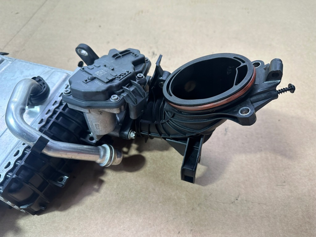 Купить Радиатор, интеркулер, дроссельная заслонка mercedes c klasa w205 de om654