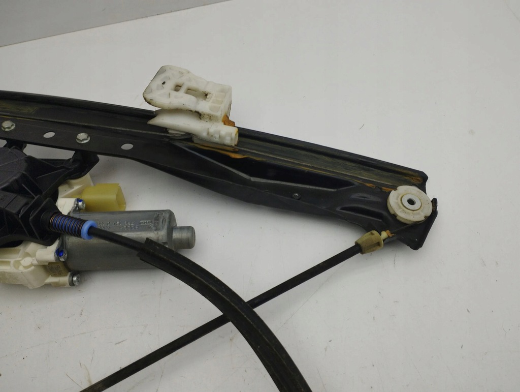 фото №9, Chrysler town & country v 2008 правая сторона подъемник стекло дверь передних