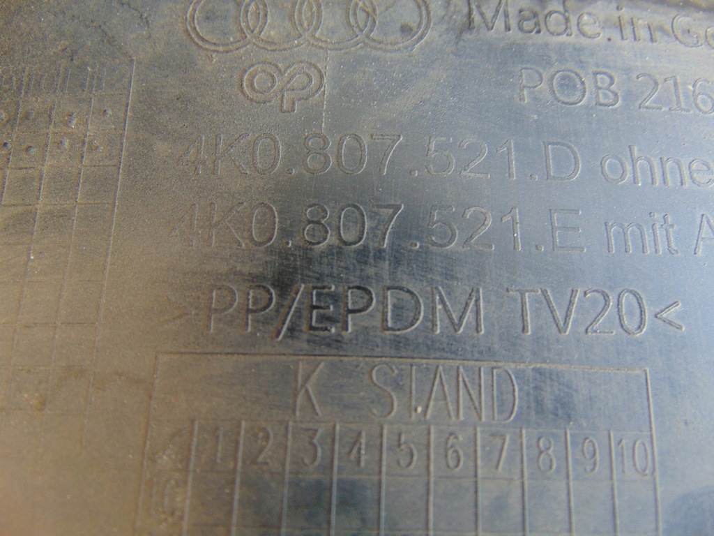 фото №15, Накладка спойлер бампера задня audi a6 c8 4k0807521d