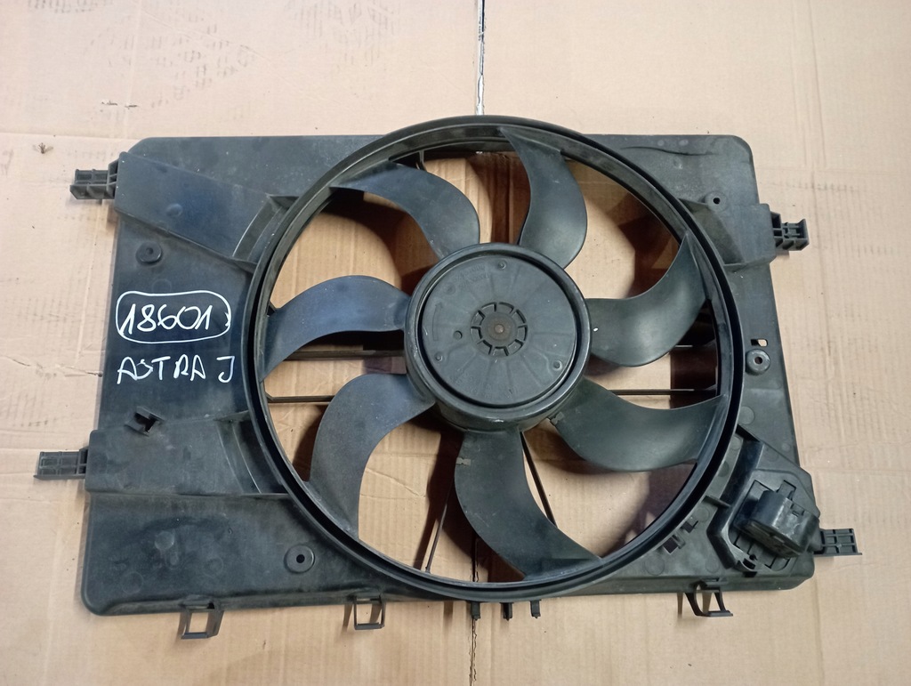 фото №1, Opel astra j iv 4 вентилятор 13281777