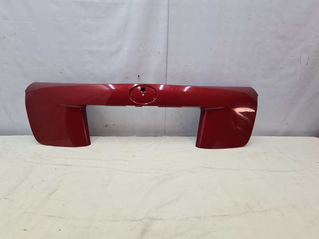 фото №1, Toyota prius xw50 16 - накладка молдинг кришки задній 76801-47110