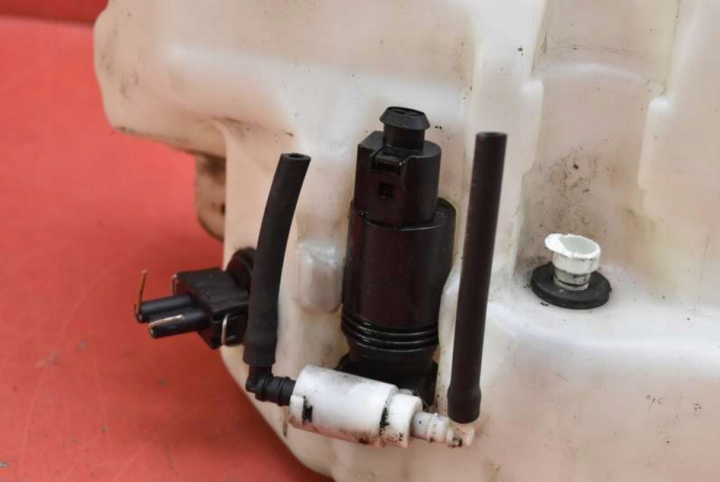 фото №5, Бачок омивача a2518590520 mercedes r-klasa w251 3.0 cdi 224 km