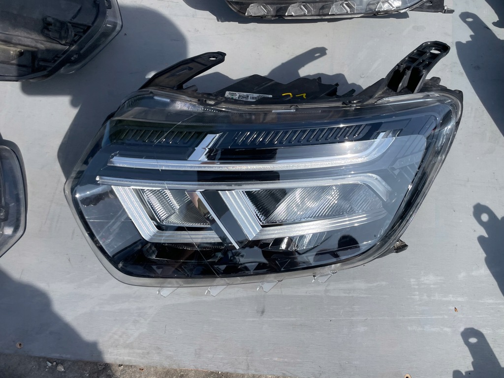 фото №1, Лампа права фара dacia duster ii lift full led