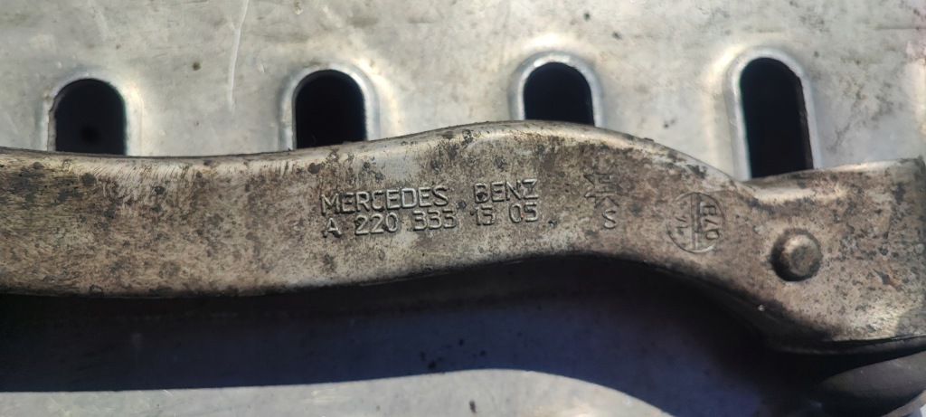 Купить Рычаг левое  перед mercedes w220 a2203331305