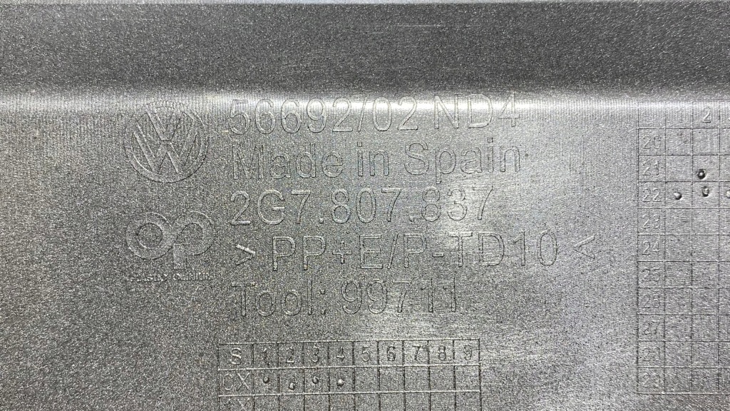 фото №8, Накладка бампера задняя vw taigo r-line 2g7807837