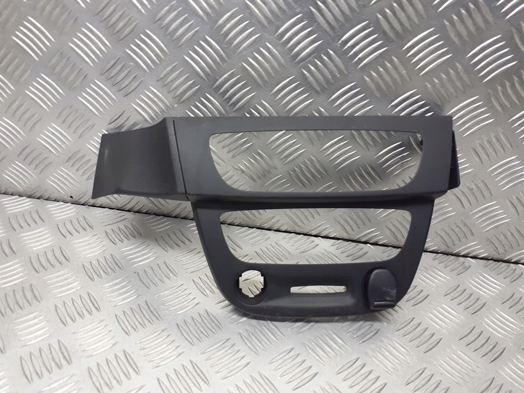 фото №1, Рамка консоли центральной renault megane iii 682605488r