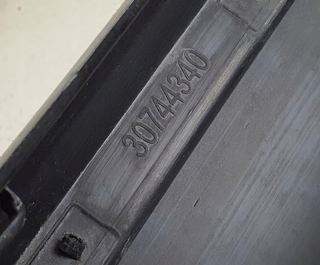 фото №7, Молдинг накладка поріг права 452 volvo v70 ii