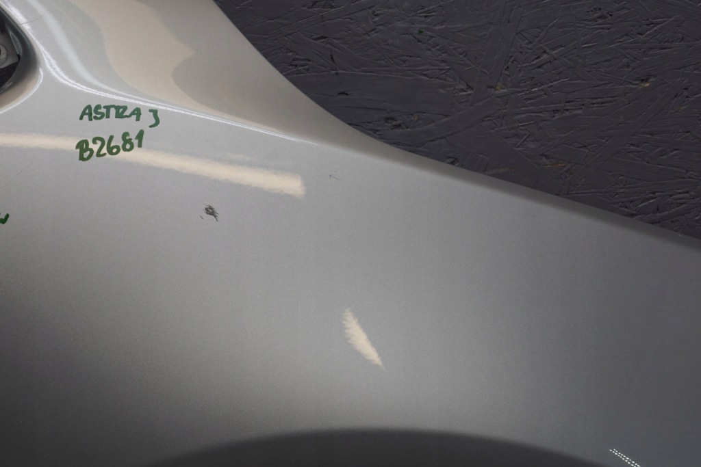 Opel astra j крыло  правый  перед b2681 Недорого