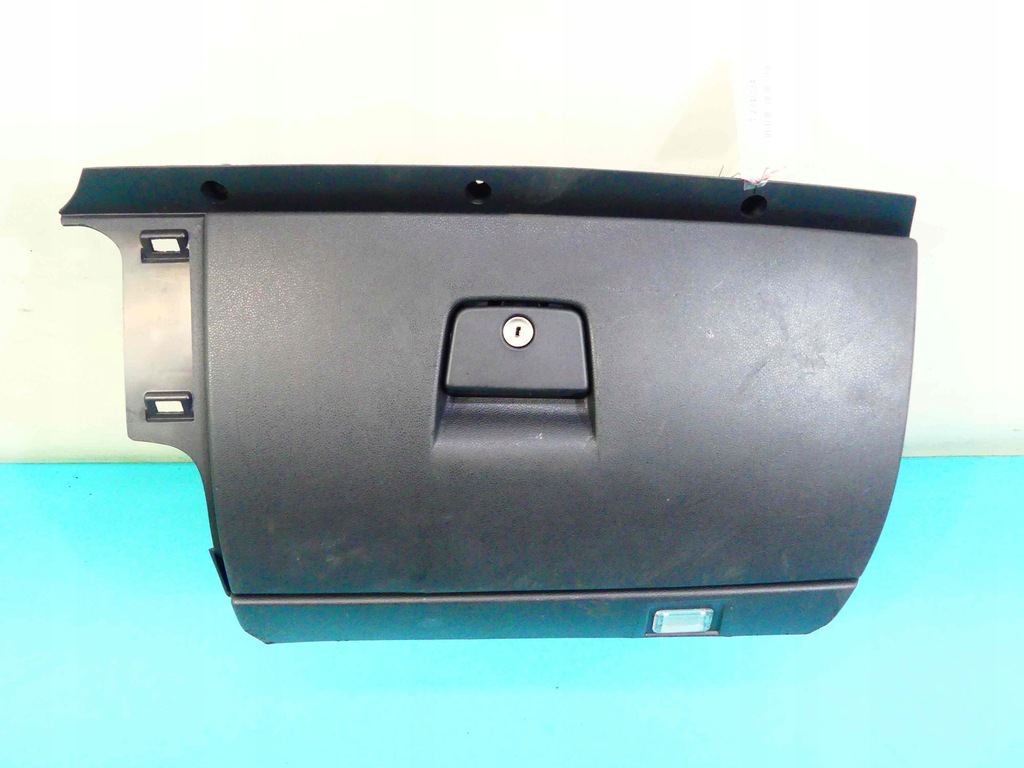 фото №1, Бардачок пасажира volvo v50 s40 ii