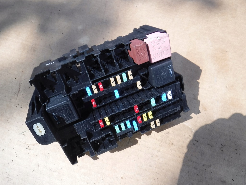 фото №1, Коробка предохранителей renault laguna iii