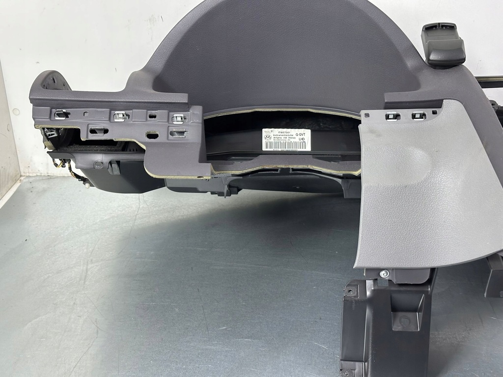 фото №8, Volkswagen touran i 2009 панели приборная, консоль 1t1857181