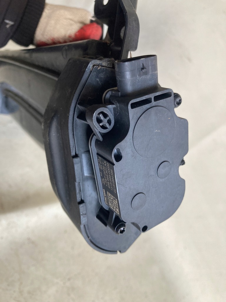 фото №7, Porsche taycan audi e tron gt решітка жалюзі ліва 9j1121753d