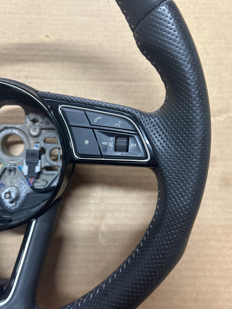 фото №7, Audi a1 q3 s-line воздуховод кожа 82a419091e