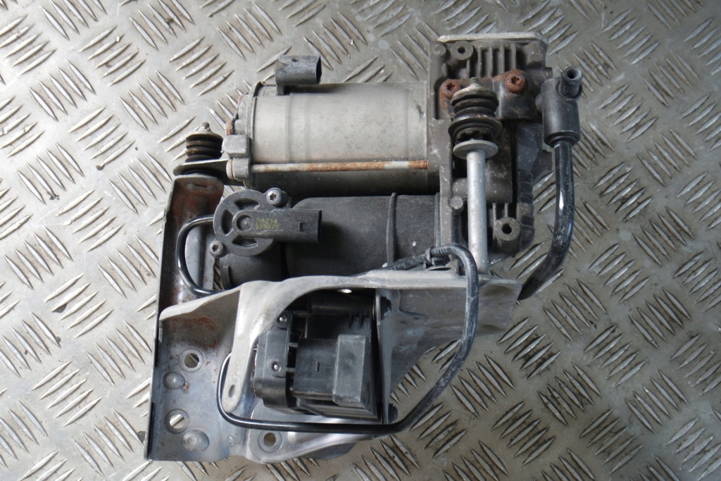 Mercedes s-klasa w222 13-20r компрессор компрессор подвеска a2223200504 Оригинал